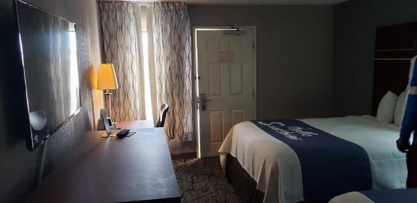 Days Inn by Wyndham Des Moines-West Clive image 24